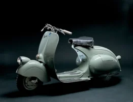 Primera moto Vespa Ciclos Motocampo